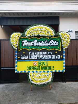 Papan Bunga Duka di MAJENE